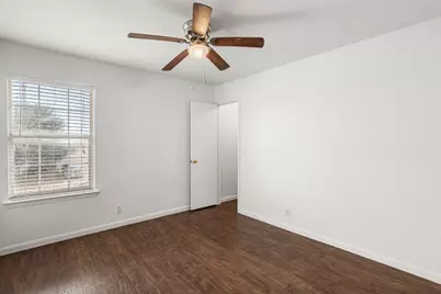 210 Summerside Avenue, Lockhart, TX 78644 - Photo 23