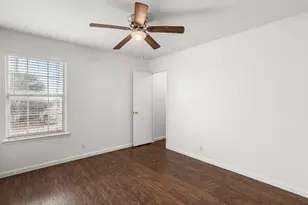 210 Summerside Ave, Lockhart, TX 78644 - Photo 23