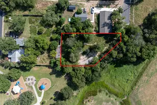 734 Valley St, San Marcos, TX 78666 - Photo 1