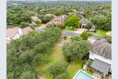 9 Wingreen Loop, The Hills, TX 78738 - Photo 3