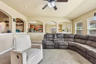 300 Hendelson Ln, Hutto, TX 78634 - Photo 19