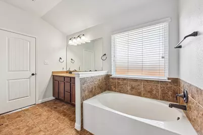 300 Hendelson Lane, Hutto, TX 78634 - Photo 33