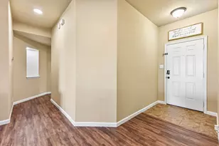 300 Hendelson Ln, Hutto, TX 78634 - Photo 17