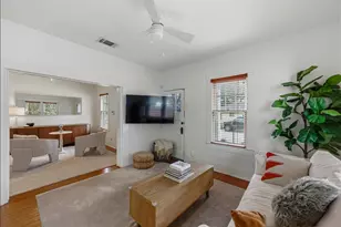 306 W 44th St, Austin, TX 78751 - Photo 13