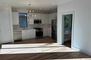 1131 Walton Ln, Austin, TX 78721 - Photo 3