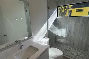 1131 Walton Ln, Austin, TX 78721 - Photo 7