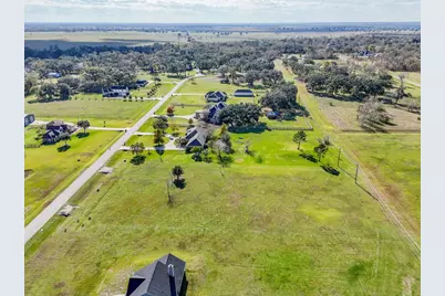 702 Comanche Trail Drive, Rosharon, TX 77583 - Photo 11