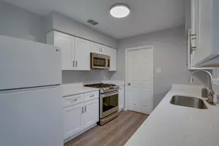 600 Bramble Dr, Austin, TX 78745 - Photo 3