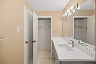 712 Graham Pl, Austin, TX 78705 - Photo 21