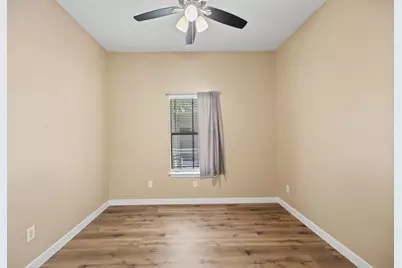 712 Graham Place #302, Austin, TX 78705 - Photo 17