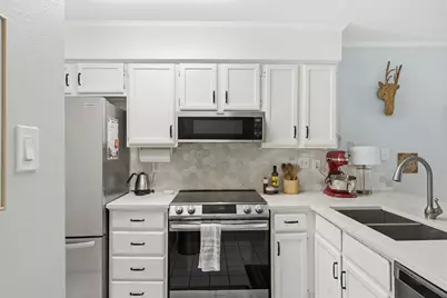 2215 Post Road #1018, Austin, TX 78704 - Photo 9