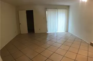 630 Maiden Ln, Austin, TX 78705 - Photo 3