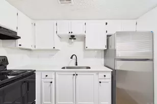 2500 Burleson Rd, Austin, TX 78741 - Photo 9