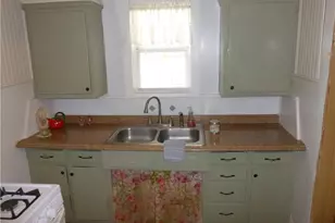 1319 Grace St, Taylor, TX 76574 - Photo 11
