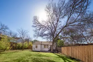 1704 Northwood Rd, Austin, TX 78703 - Photo 19