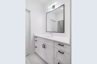 908 Poplar Street #105, Austin, TX 78705 - Photo 9