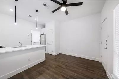 908 Poplar Street #105, Austin, TX 78705 - Photo 5