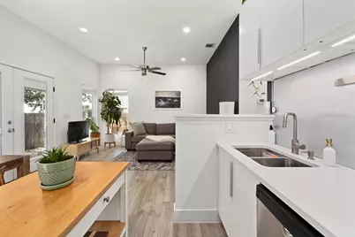 5502 Avenue F #B, Austin, TX 78751 - Photo 11