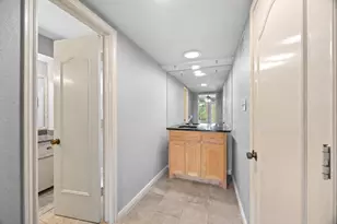 13207 Mansfield Dr, Austin, TX 78732 - Photo 19