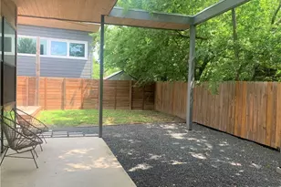 2103 E 14th St, Austin, TX 78702 - Photo 27