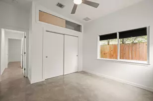 2103 E 14th St, Austin, TX 78702 - Photo 21