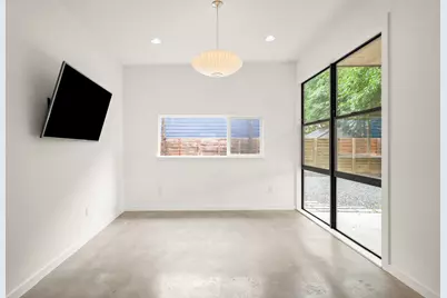 2103 E 14th Street #B, Austin, TX 78702 - Photo 17