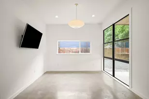 2103 E 14th St, Austin, TX 78702 - Photo 17
