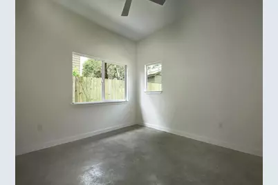 2103 E 14th Street #B, Austin, TX 78702 - Photo 25
