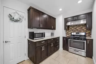 411 Ramble Ln, Austin, TX 78745 - Photo 11