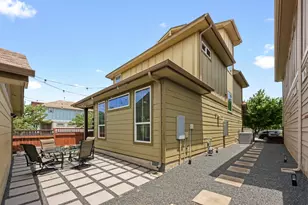 915 Banyon St, Austin, TX 78757 - Photo 27