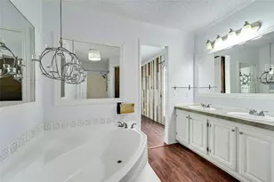 1619 J J Seabrook Dr, Austin, TX 78721 - Photo 11