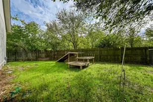 1619 J J Seabrook Dr, Austin, TX 78721 - Photo 23