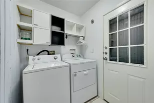 1619 J J Seabrook Dr, Austin, TX 78721 - Photo 17