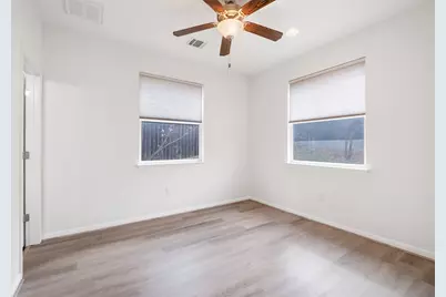 6404 Carson Ridge #B, Austin, TX 78741 - Photo 15