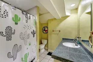 1712 Lakeshore Dr, Austin, TX 78746 - Photo 9