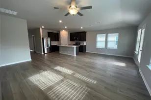404 Grasslands Trl, Hutto, TX 78634 - Photo 9