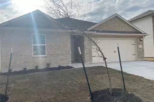 404 Grasslands Trl, Hutto, TX 78634 - Photo 3