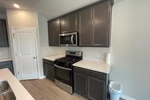404 Grasslands Trl, Hutto, TX 78634 - Photo 7