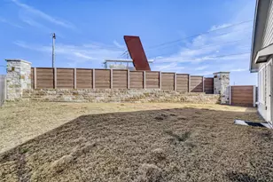 100 Burt Rainey Ln, Jarrell, TX 76537 - Photo 11