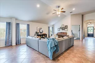 430 Dragon Ridge Rd, Buda, TX 78610 - Photo 5