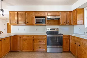 830 Live Oak Trail, Liberty Hill, TX 78642 - Photo 11