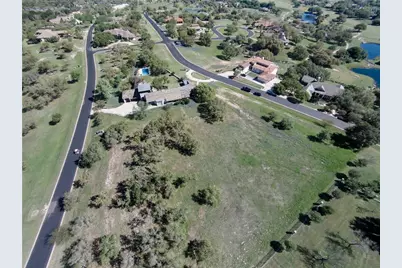 27213 Waterfall Hill Parkway, Spicewood, TX 78669 - Photo 17