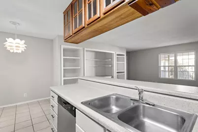 910 Duncan Lane #57, Austin, TX 78705 - Photo 15