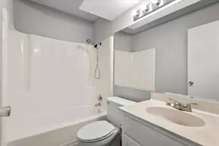 910 Duncan Ln, Austin, TX 78705 - Photo 27