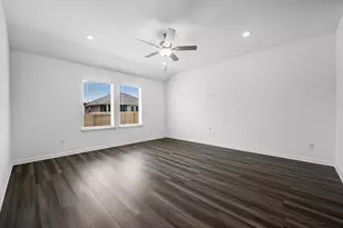 208 Childress St, Hutto, TX 78634 - Photo 9