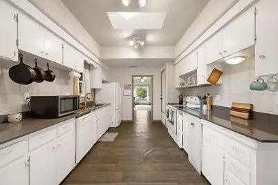 9916 Horizon Lane, Austin, TX 78719 - Photo 7