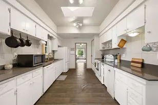 9916 Horizon Ln, Austin, TX 78719 - Photo 7