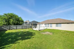 1107 Blewett Dr, Hutto, TX 78634 - Photo 35