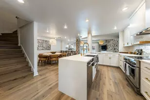 402 Island Dr, Horseshoe Bay, TX 78657 - Photo 7