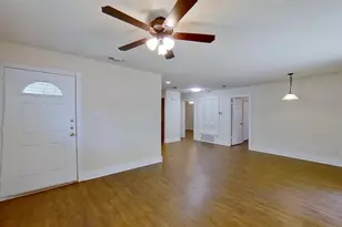 2107 Magnolia Dr, Round Rock, TX 78664 - Photo 3